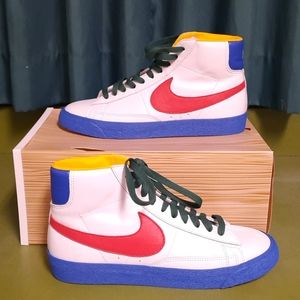 Nike WMNS Mid Blazers